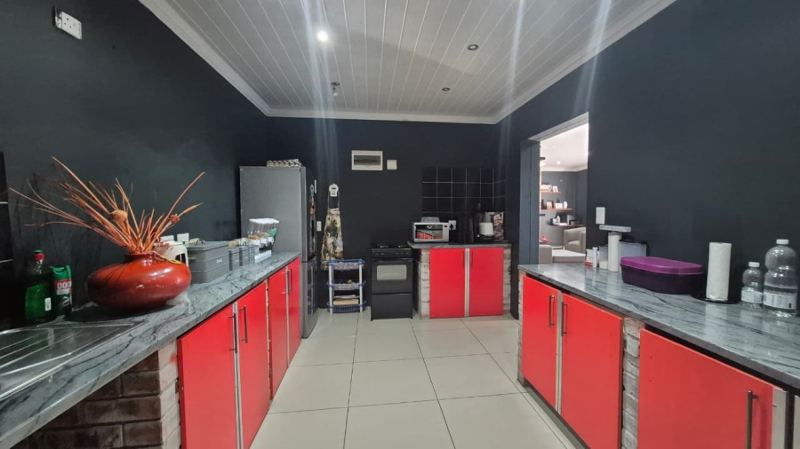 5 Bedroom Property for Sale in Rawsonville Western Cape